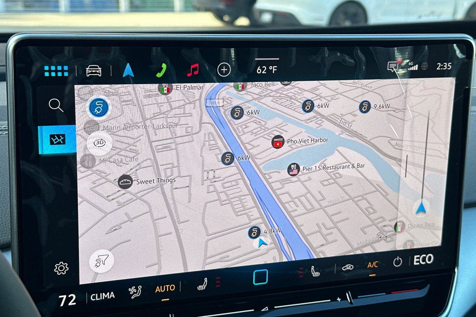 New 2025 Volkswagen ID.4 Pro image 18