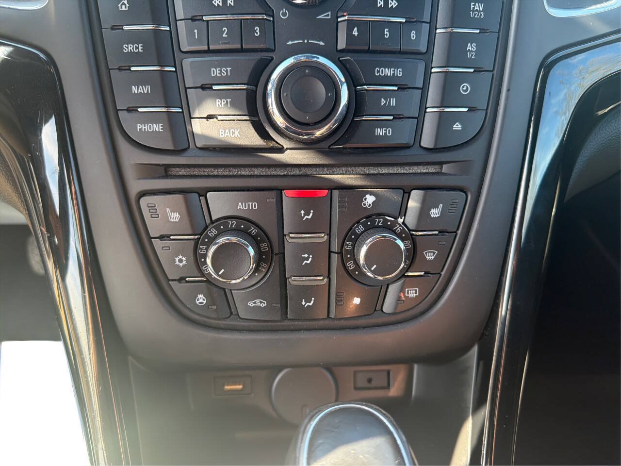 Used 2019 Buick Cascada Premium FWD image 25