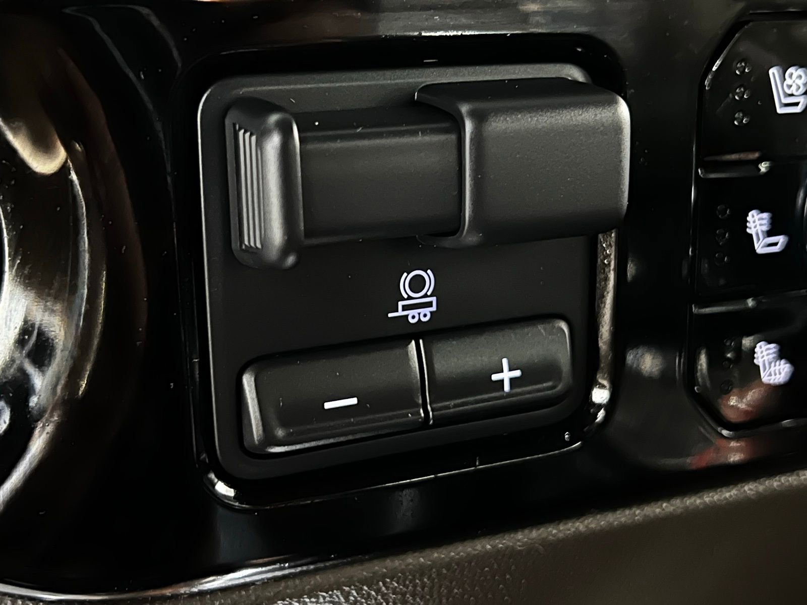 Used 2022 GMC Sierra 1500 SLT w/ SLT Premium Plus Package image 24