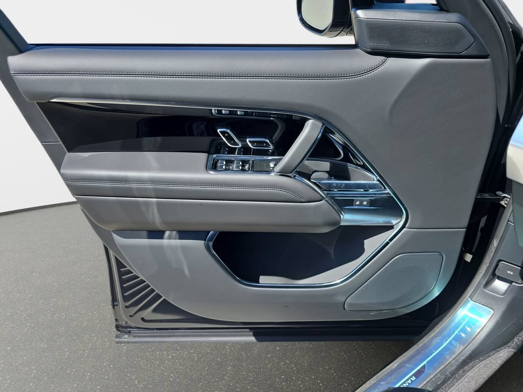 New 2026 Land Rover Range Rover SE AWD/4WD image 29