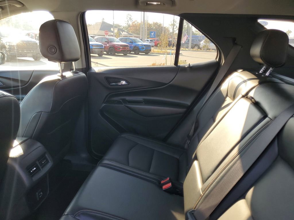 Used 2021 Chevrolet Equinox LT image 30