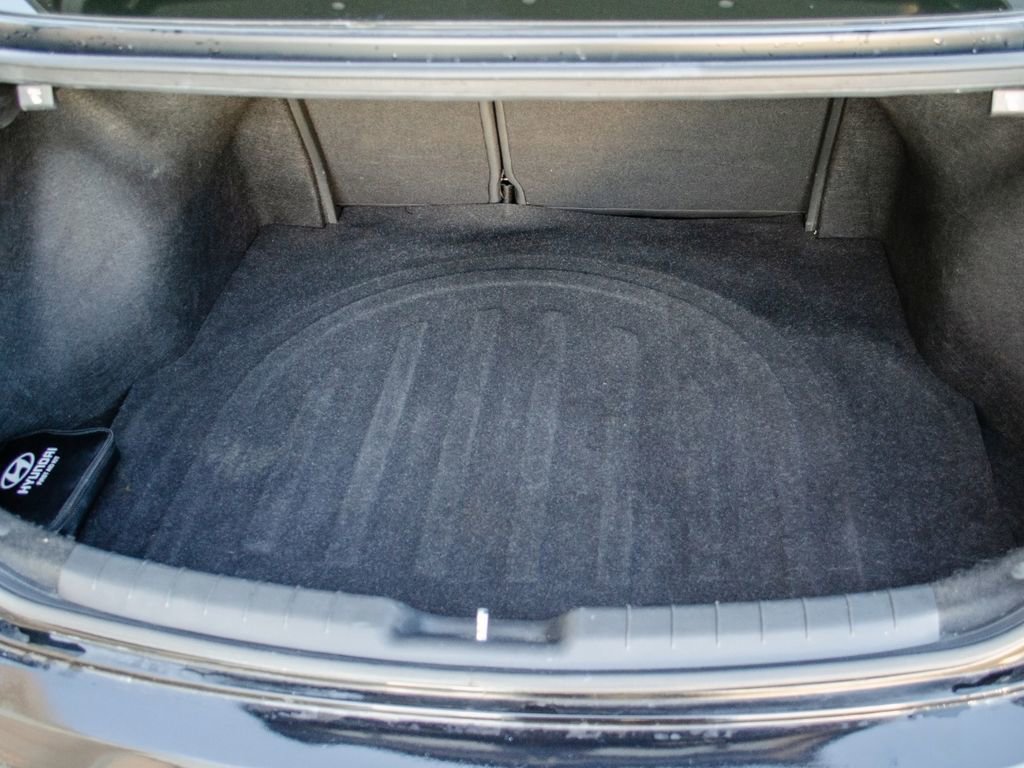 Used 2020 Hyundai Elantra Value Edition w/ Cargo Package (C1) image 5