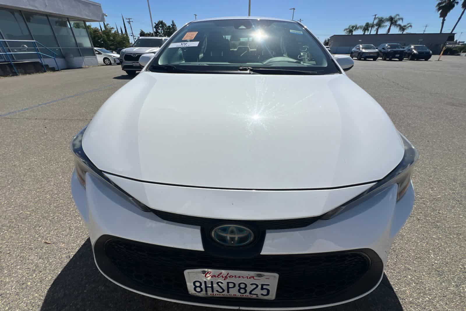 Used 2022 Toyota Corolla LE FWD image 2