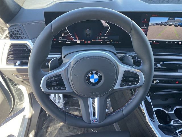 Used 2025 BMW X7 M60i image 18