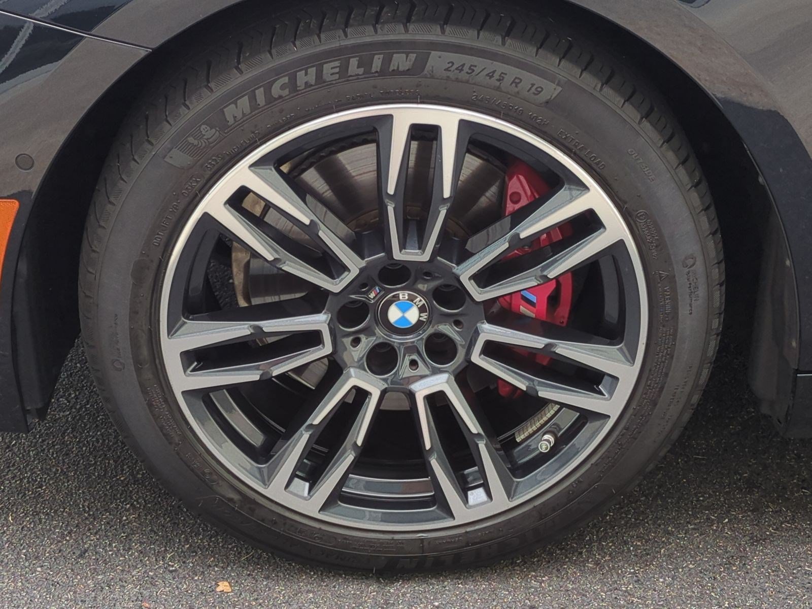 Used 2024 BMW 530i xDrive w/ Executive Package AWD/4WD image 13