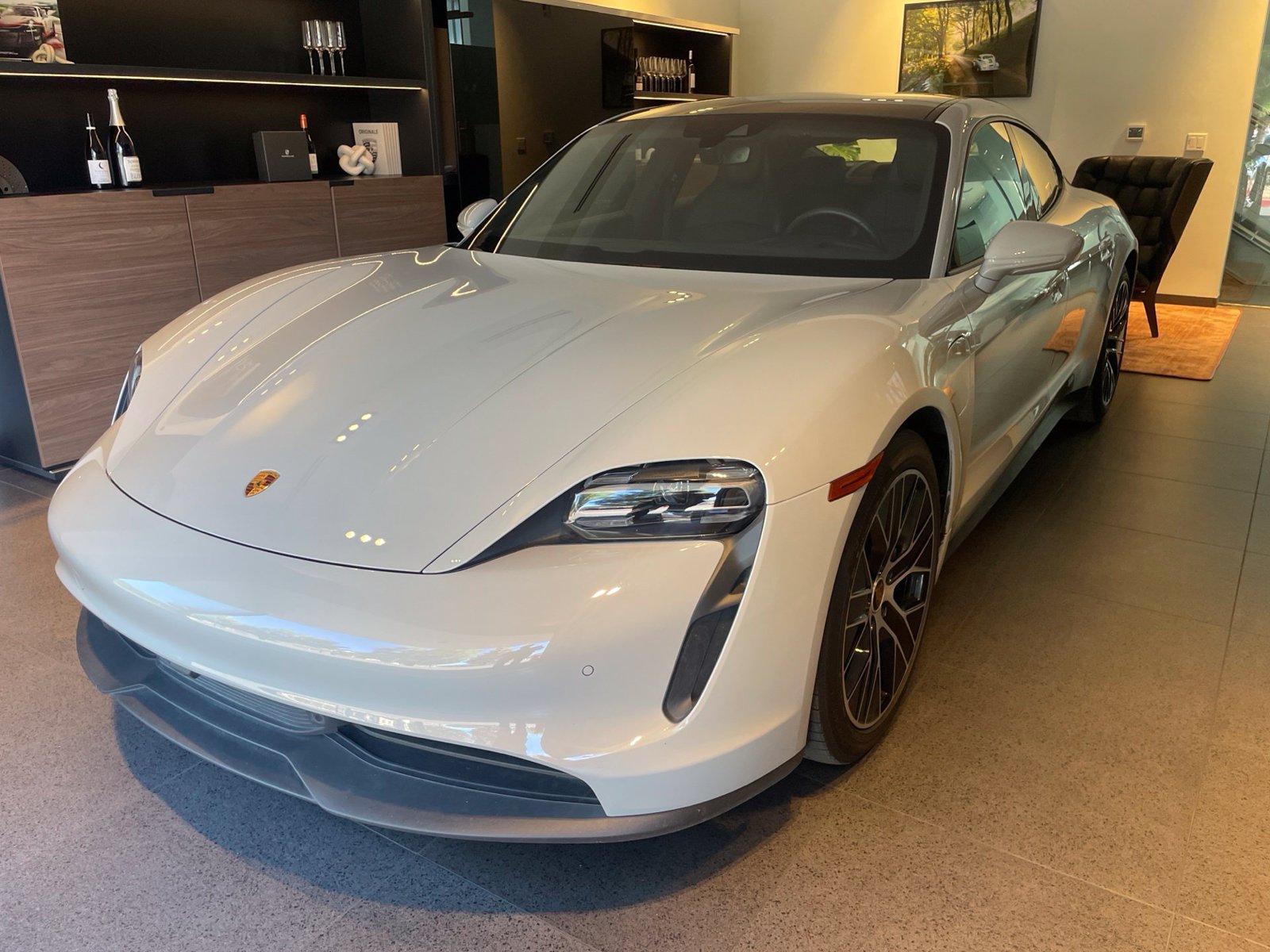 Certified 2024 Porsche Taycan w/ Premium Package RWD image 2