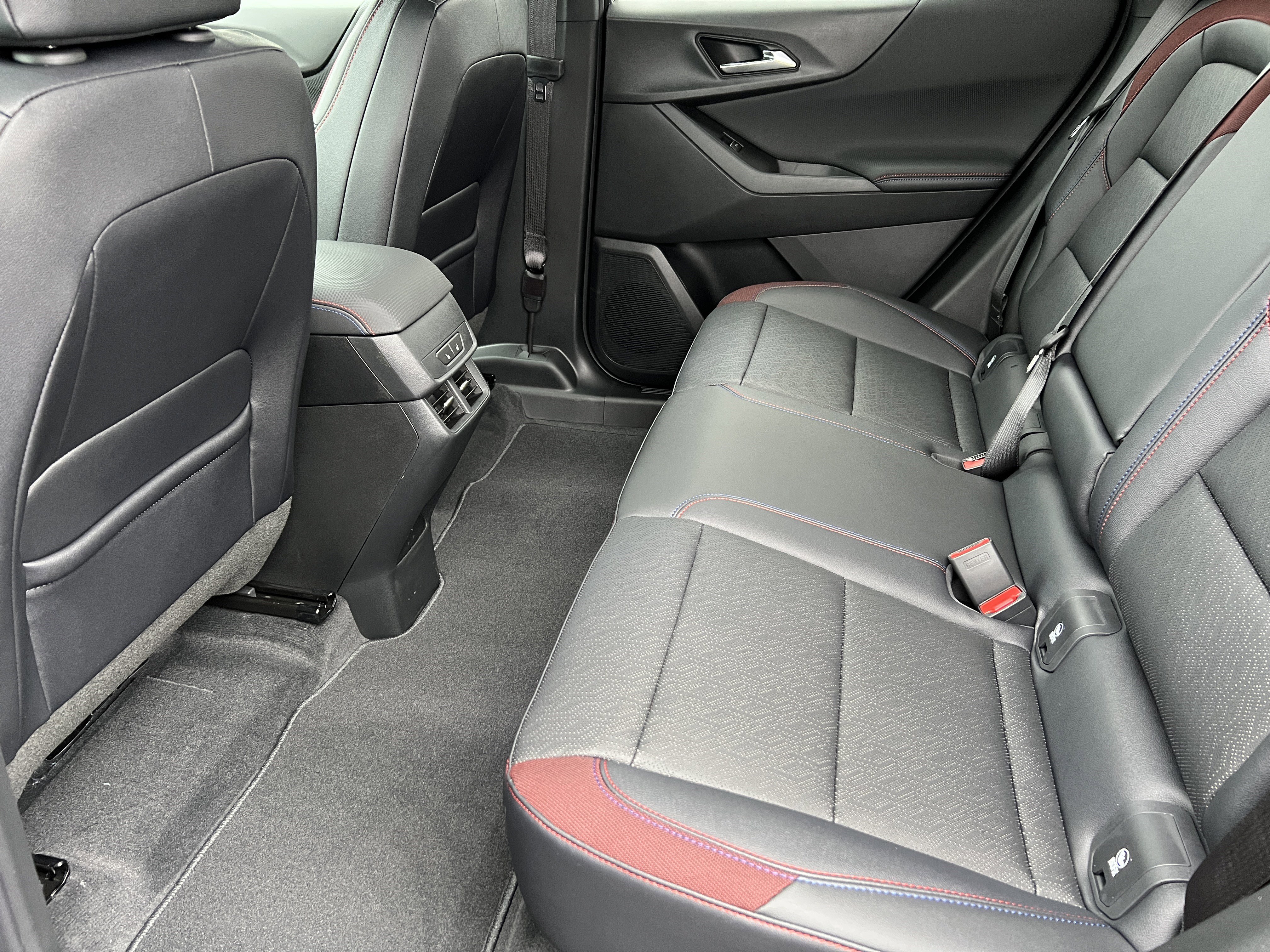 New 2026 Chevrolet Equinox RS w/ Convenience Package III image 18