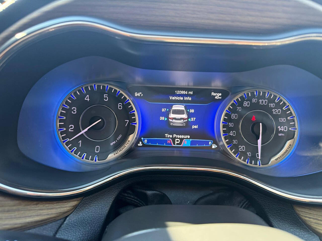 Used 2015 Chrysler 200 C w/ Navigation & Sound Group I image 32