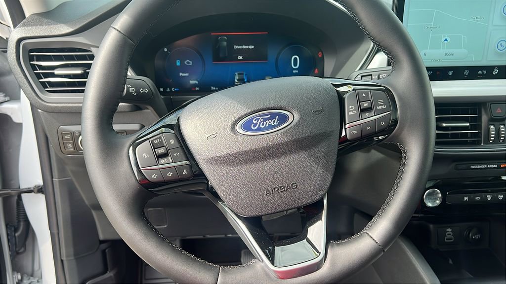 New 2025 Ford Escape Plug-in Hybrid w/ PHEV Premium Package image 16