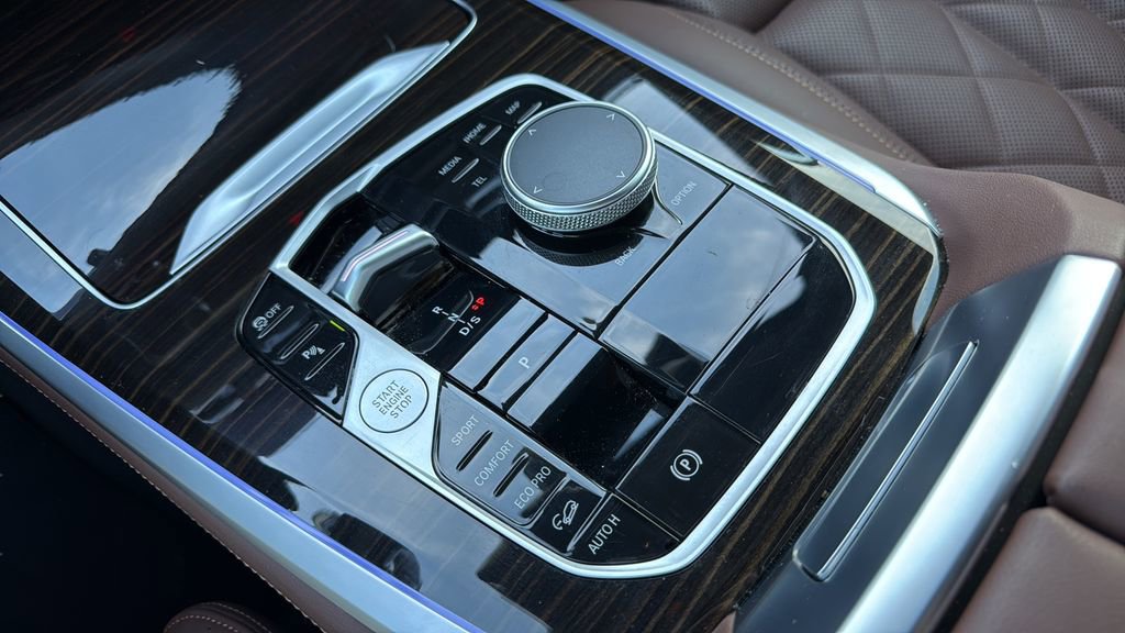 Used 2025 BMW X5 xDrive40i image 14