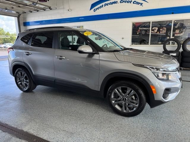 Used 2023 Kia Seltos S FWD image 12