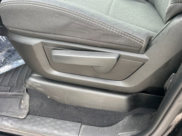 Used 2024 RAM 2500 Tradesman w/ Chrome Appearance Group image 30