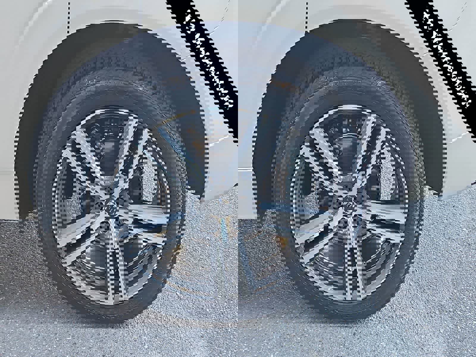 Used 2021 Volvo XC60 T5 Momentum w/ Advanced Package image 12