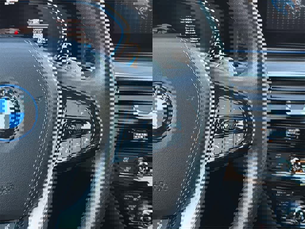 Used 2023 BMW 530e xDrive image 15