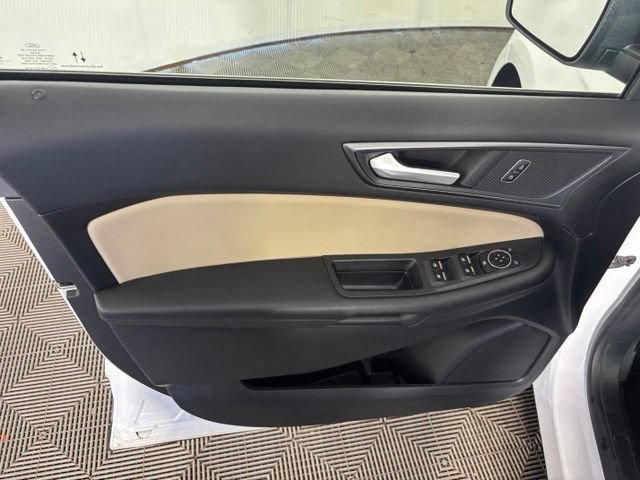 Used 2024 Ford Edge SE AWD/4WD image 14