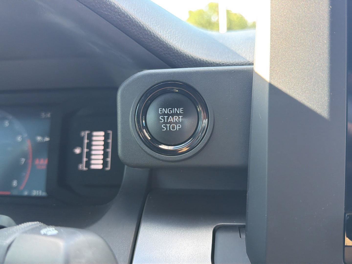 Used 2024 Toyota Tacoma SR5 AWD/4WD image 27