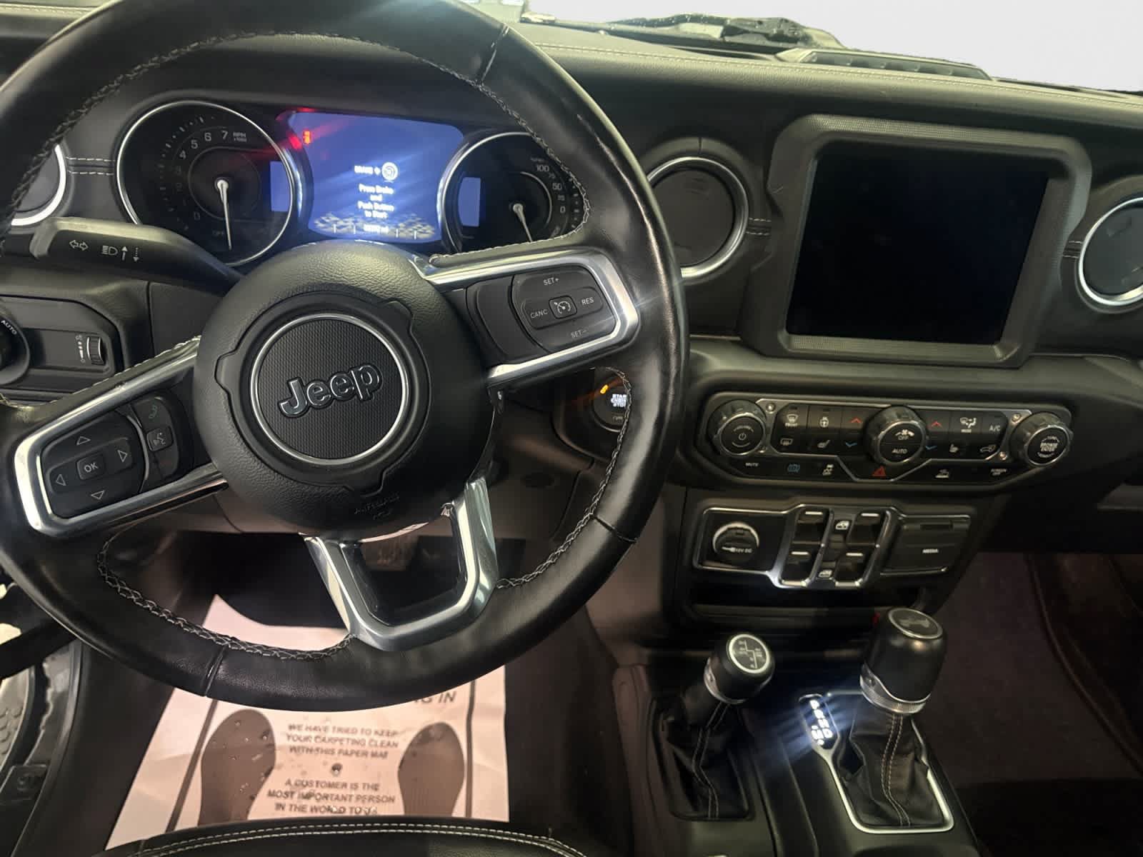 Used 2023 Jeep Wrangler Unlimited Sahara w/ Cold Weather Group AWD/4WD image 10