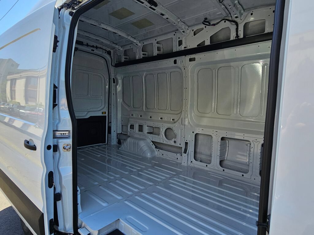 New 2026 Ford Transit 250 148 High Roof AWD image 13