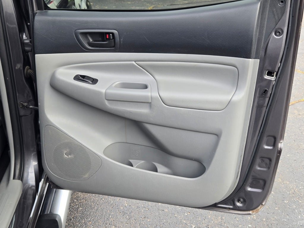Used 2014 Toyota Tacoma 4x4 Double Cab image 8