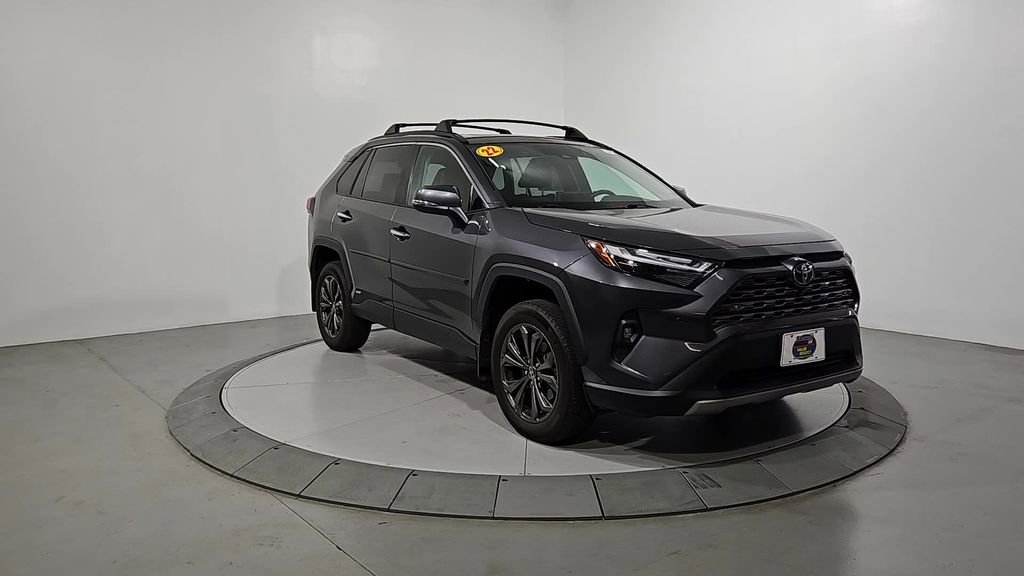 Used 2022 Toyota RAV4 Limited image 7