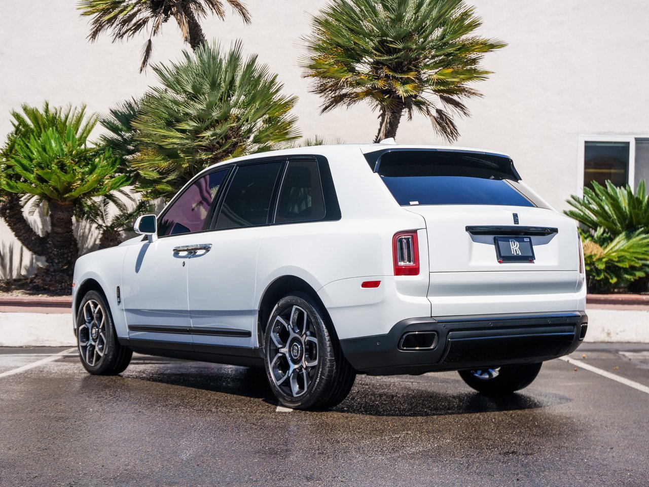 Certified 2023 Rolls-Royce Cullinan Black Badge w/ Driver's Package image 41