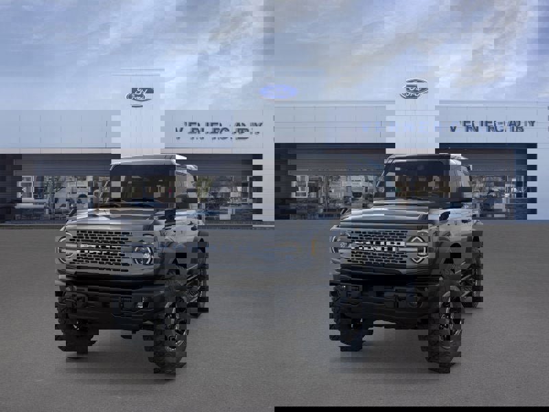 New 2026 Ford Bronco Badlands w/ Sasquatch Package image 2