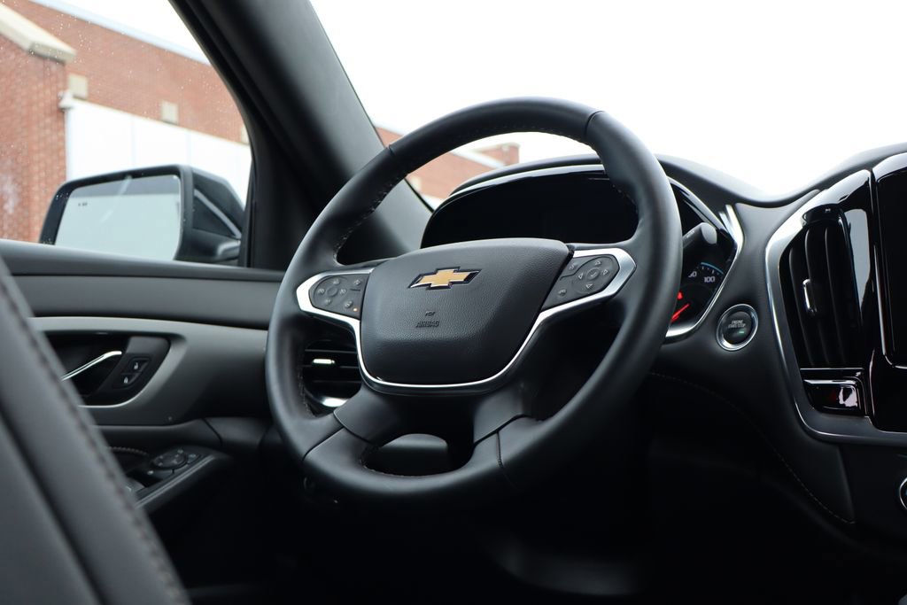 Used 2023 Chevrolet Traverse LT image 47