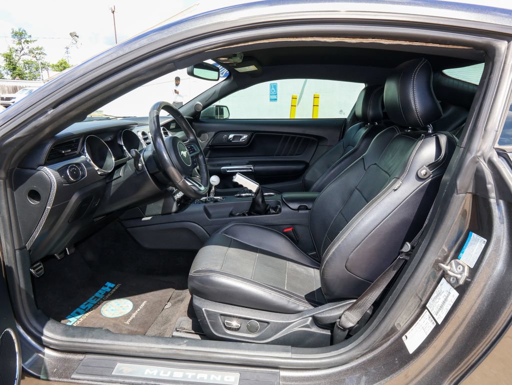 Used 2016 Ford Mustang GT RWD image 12
