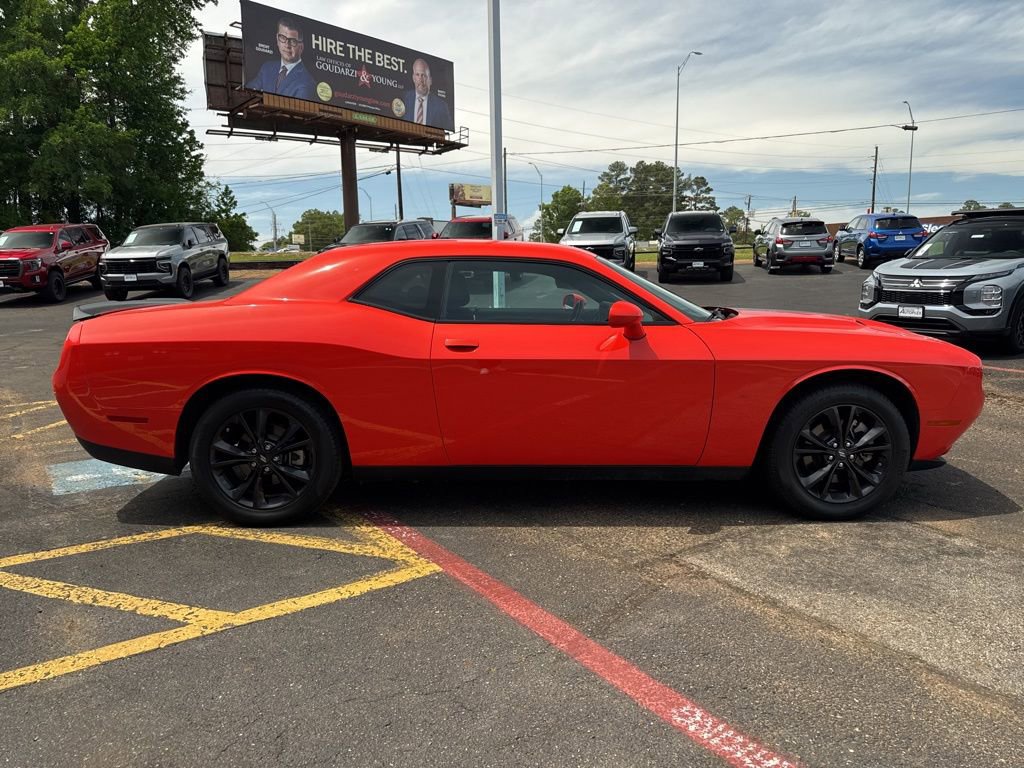 Used 2023 Dodge Challenger SXT w/ Blacktop Package image 5
