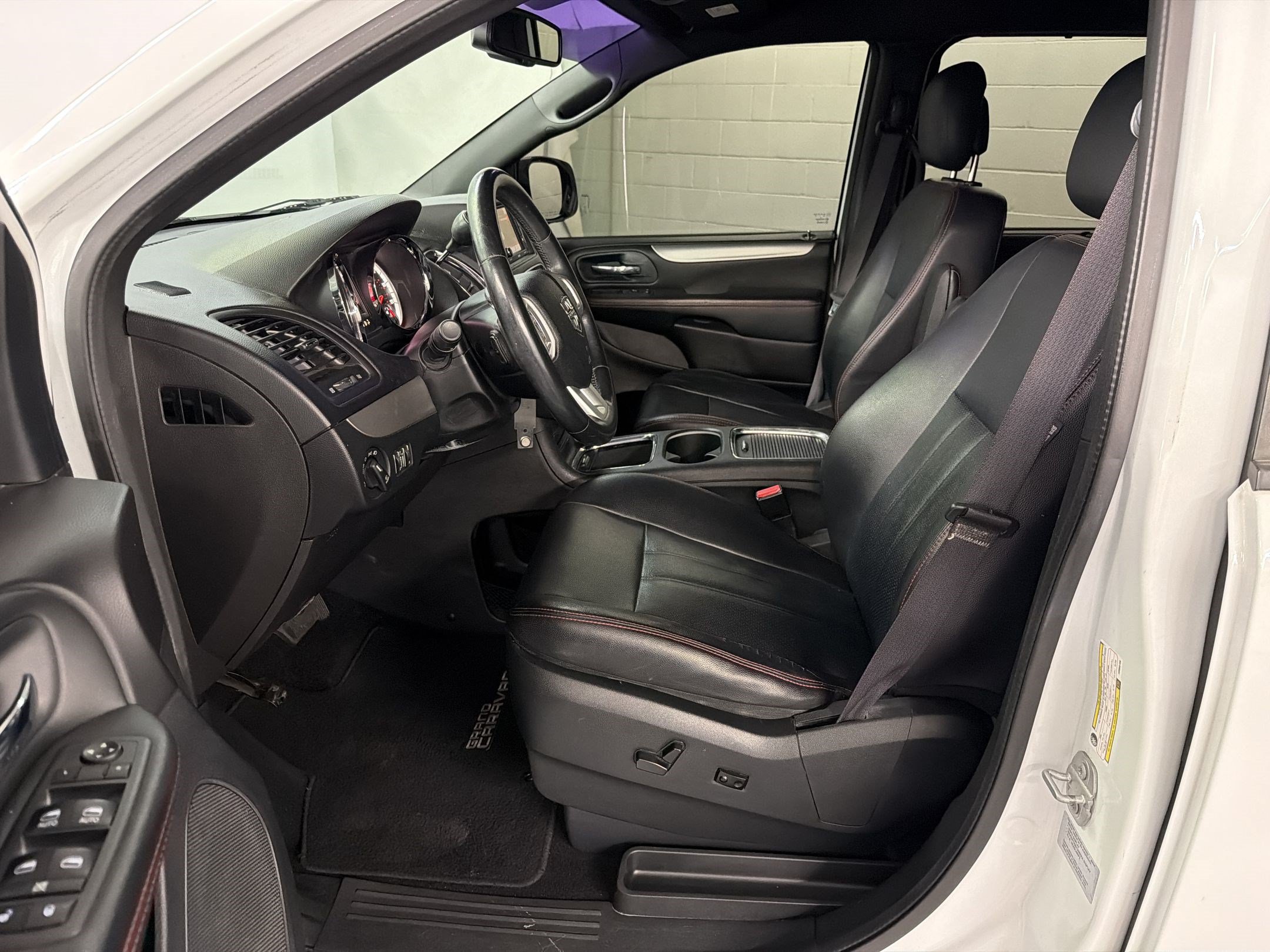 Used 2017 Dodge Grand Caravan GT FWD image 5