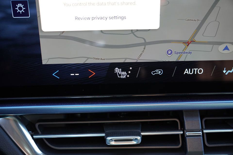 New 2026 Chevrolet Equinox EV LT AWD/4WD image 14