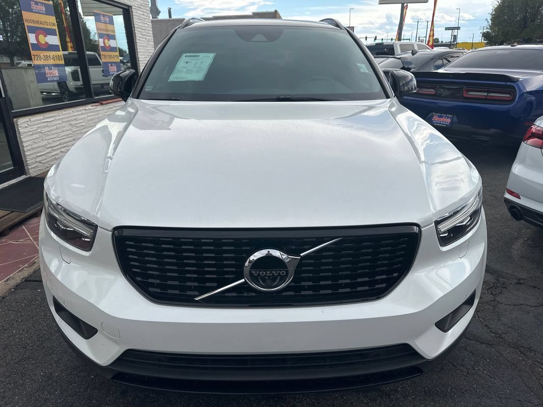 Used 2019 Volvo XC40 T5 R-Design AWD/4WD image 3