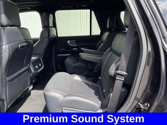 Used 2025 Ford Expedition Tremor AWD/4WD image 24