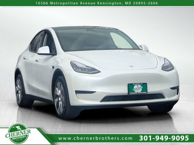 Used 2023 Tesla Model Y Long Range image 1