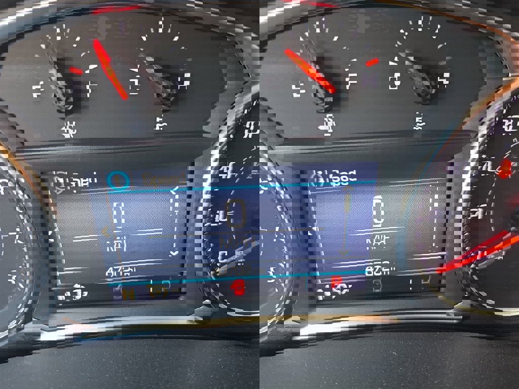 Used 2023 GMC Terrain SLE w/ Driver Convenience Package image 10