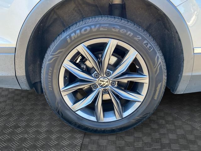 Used 2022 Volkswagen Tiguan SE image 36