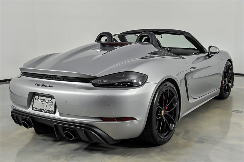 Used 2022 Porsche 718 Boxster Spyder RWD image 10