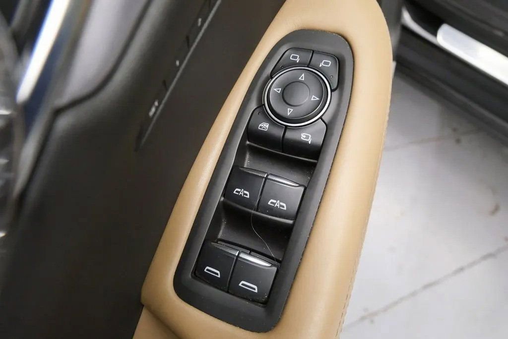 Used 2023 Cadillac XT6 Sport w/ Platinum Package AWD/4WD image 14