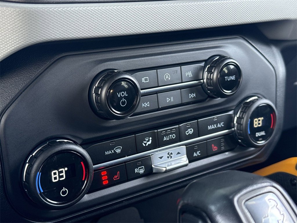 Used 2023 Ford Bronco Badlands image 17