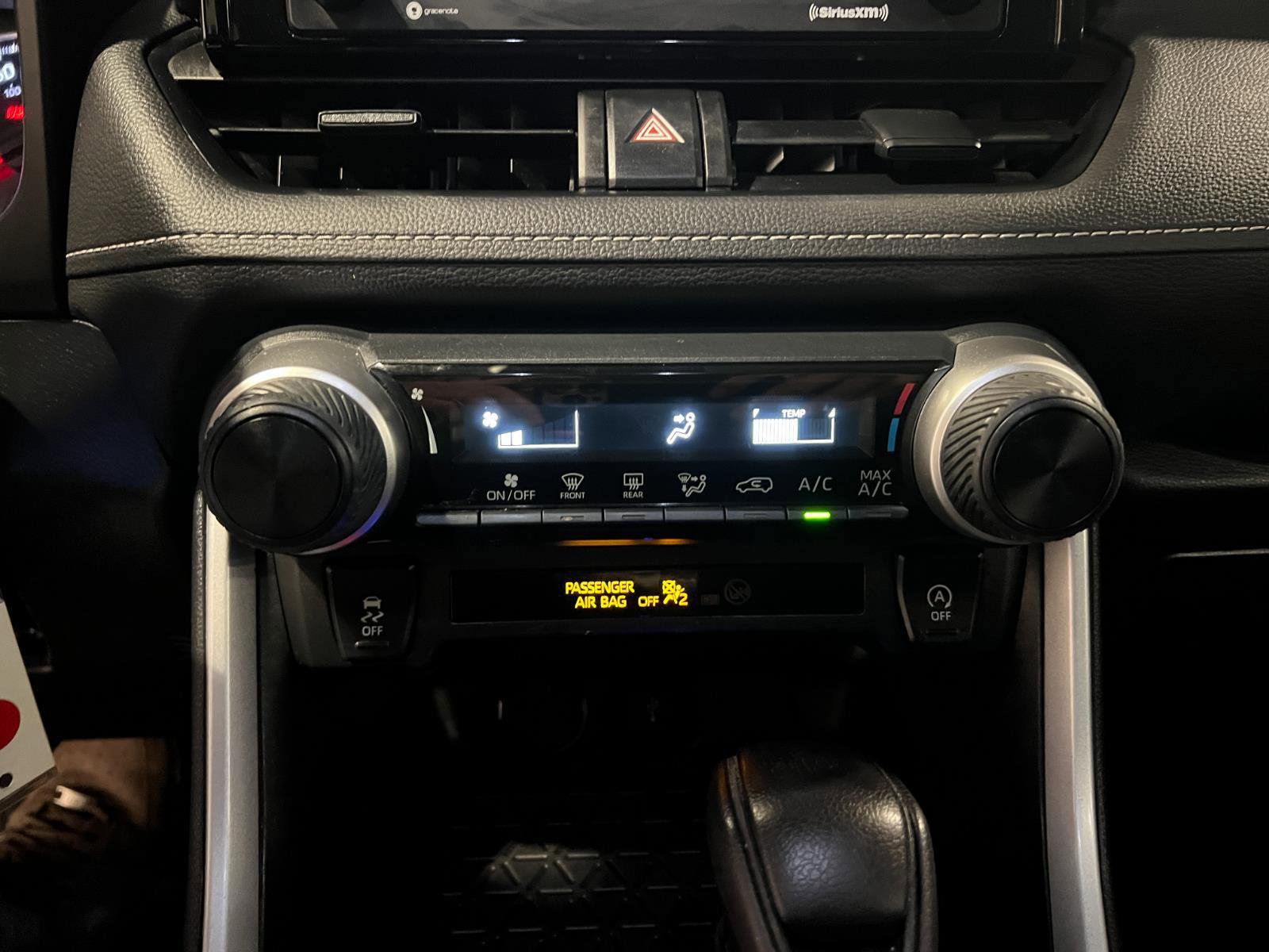 Used 2022 Toyota RAV4 LE AWD/4WD image 19