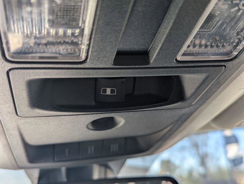 Used 2018 RAM 1500 Sport w/ Comfort Group image 17