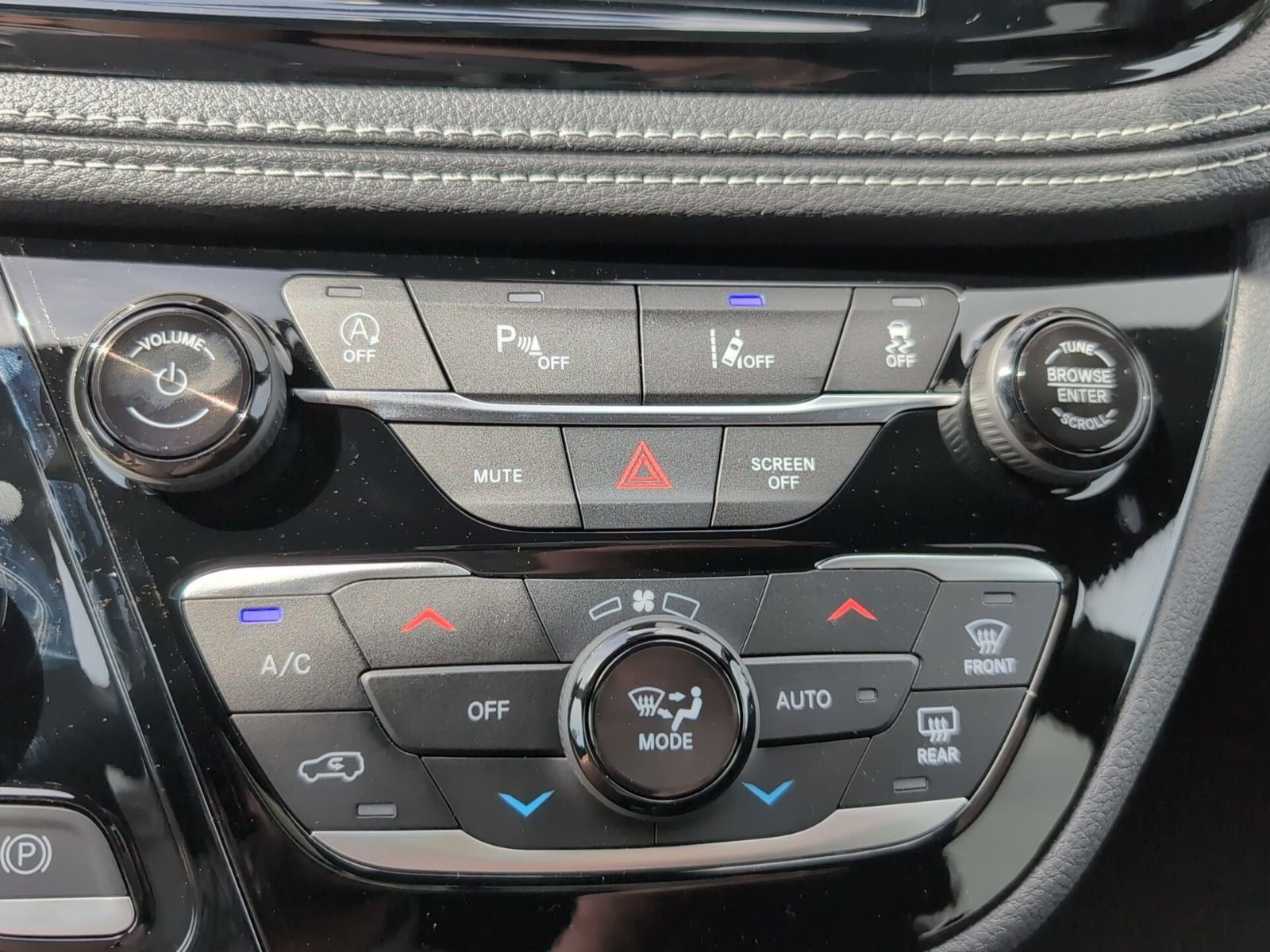 New 2026 Chrysler Pacifica Select image 26