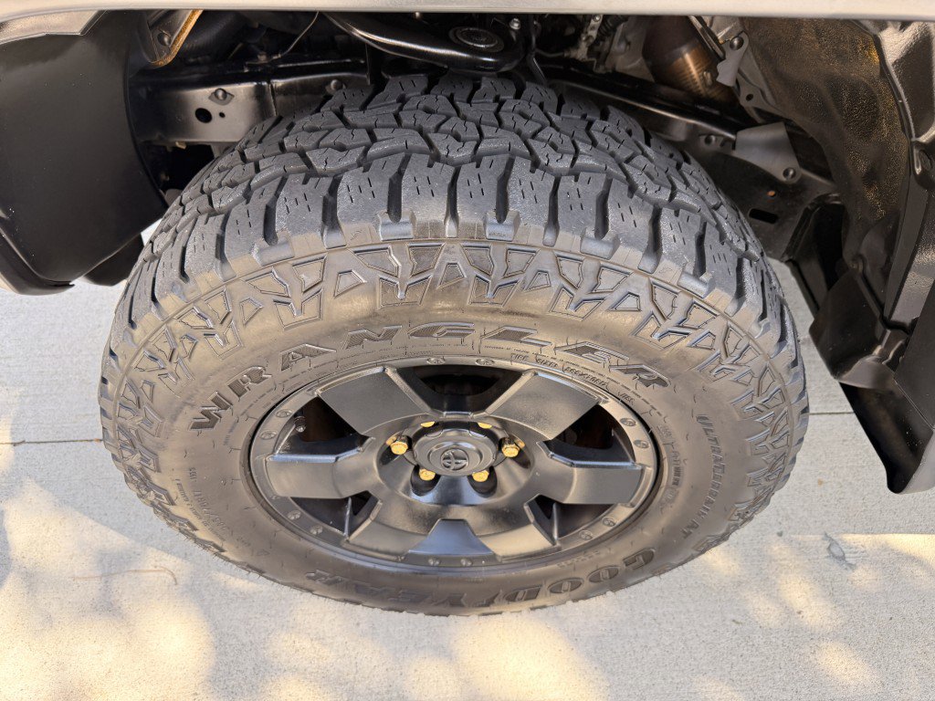 Used 2007 Toyota FJ Cruiser 4WD image 13