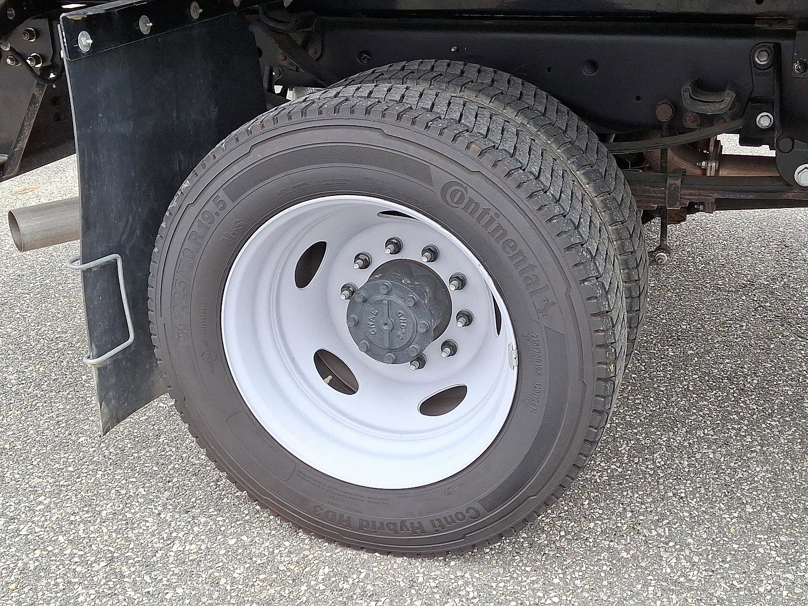 Used 2023 Ford F450 XL image 30