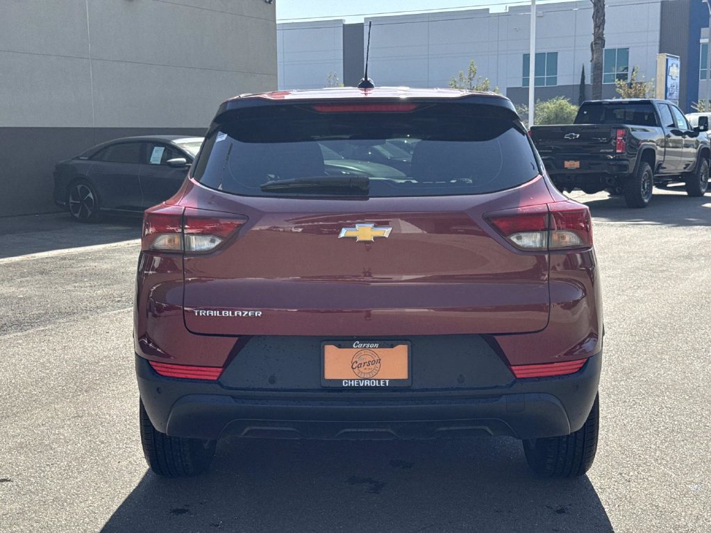 Used 2022 Chevrolet TrailBlazer LS FWD image 4