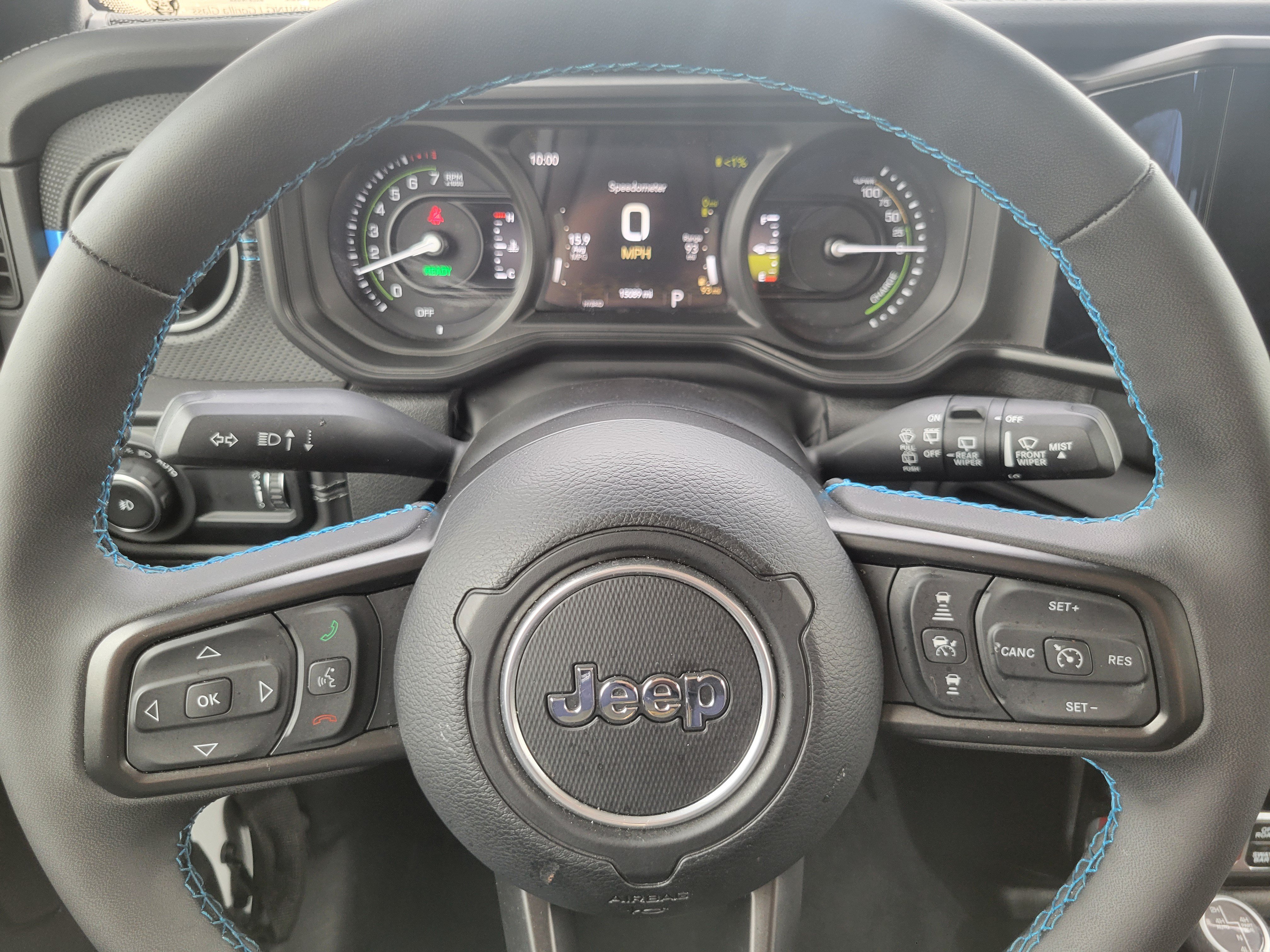 Used 2025 Jeep Wrangler Unlimited Rubicon 4xe w/ Convenience Group AWD/4WD image 8