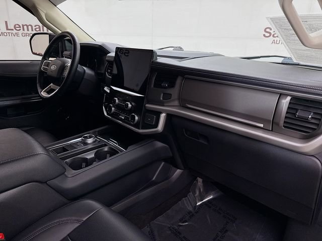 Used 2024 Ford Expedition Max XLT image 30