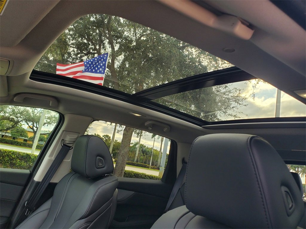 Used 2025 Acura MDX SH-AWD image 19