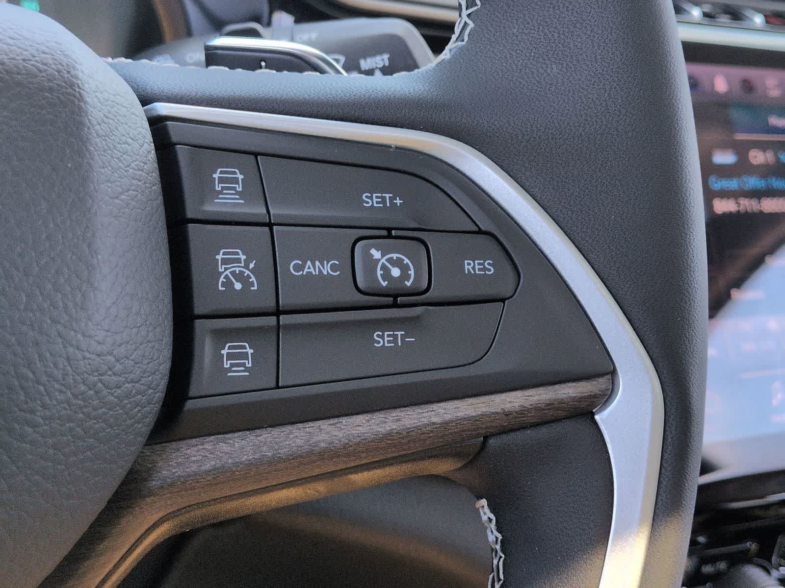 Used 2022 Jeep Grand Cherokee Limited 4xe AWD/4WD image 25