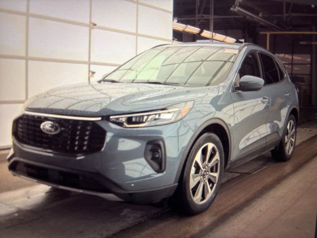 Used 2024 Ford Escape Platinum image 16